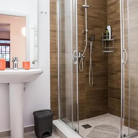 Orange Geranium Lejlighed *